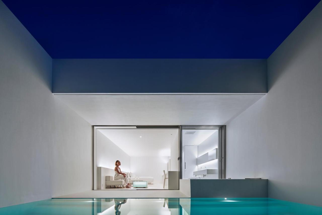 Emil Nakijin Hotel Shoshi Bagian luar foto